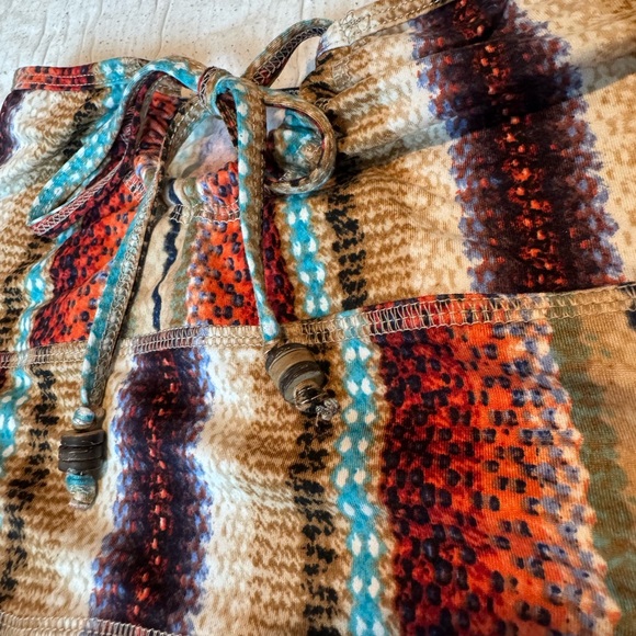 Multicolor Strapless Crop Top - Picture 7 of 7